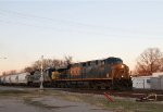 CSX 5464 leads train F774 back to the yard